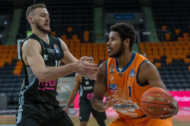 广泛的渠道 广泛的渠道