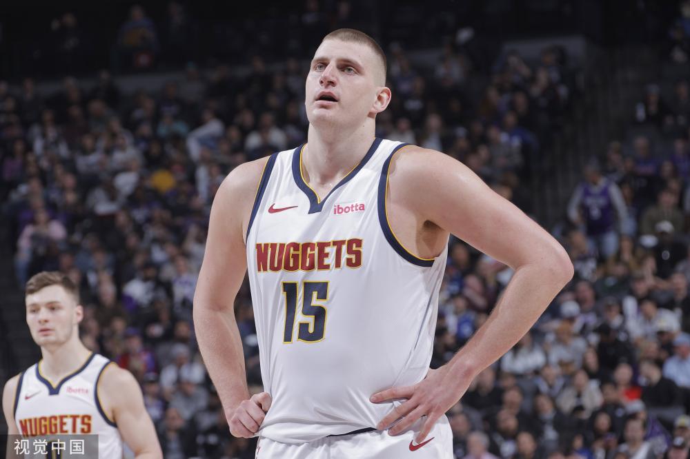 更衣室的不 更衣室的不