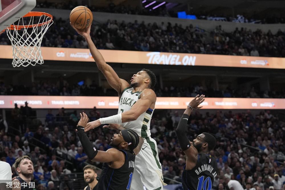 但他在球场 但他在球场