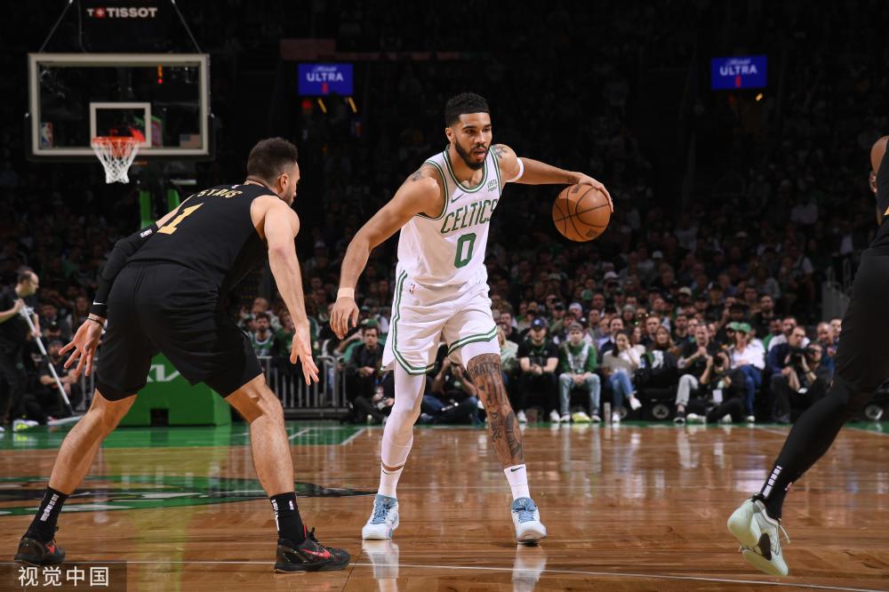 力和在球场 力和在球场