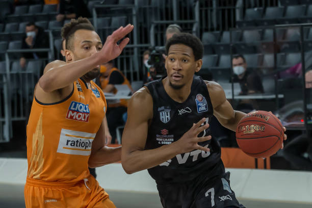 新加盟的中 新加盟的中